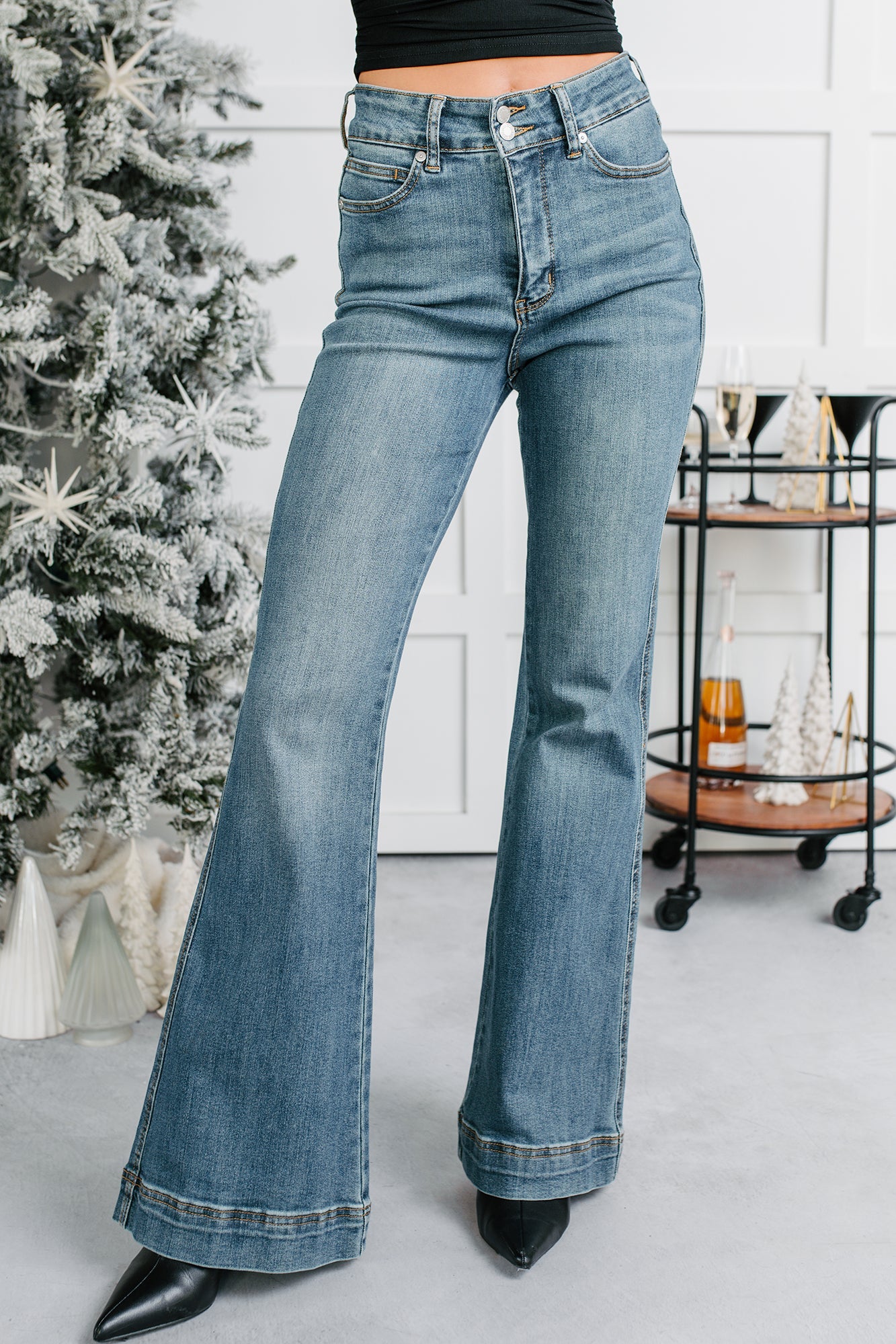 Jensen High Rise Flare Judy Blue Jeans (Medium)
