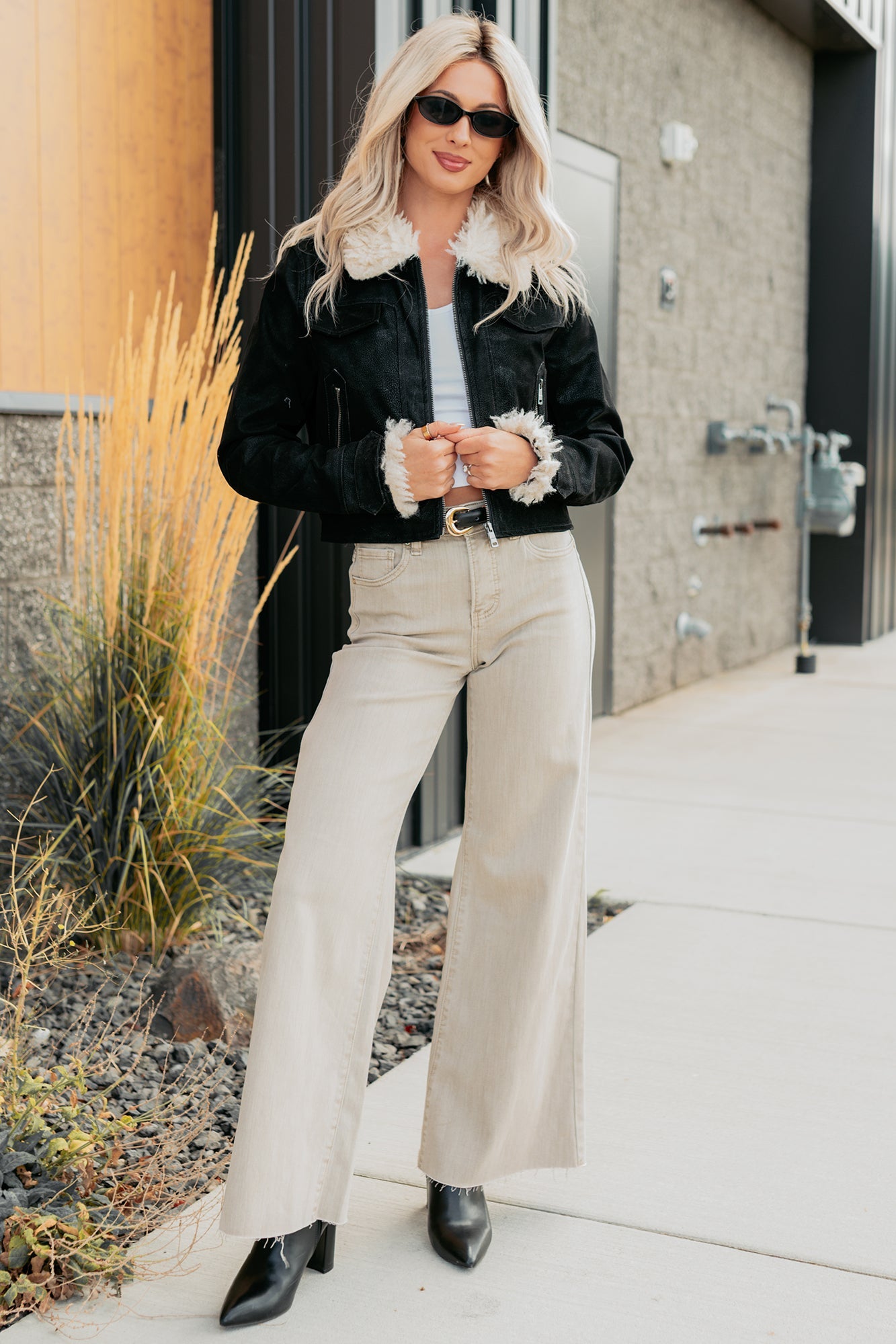 Soulful Strolls Shearling Aviator Jacket (Black/Cream)