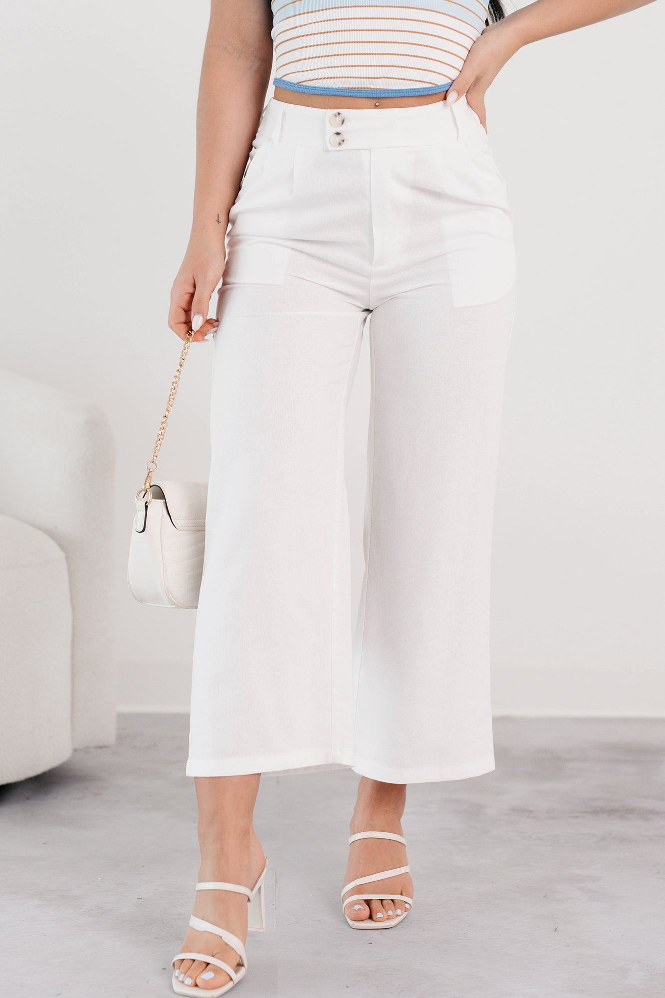 Put-together Poise Linen Cropped Pants (White)