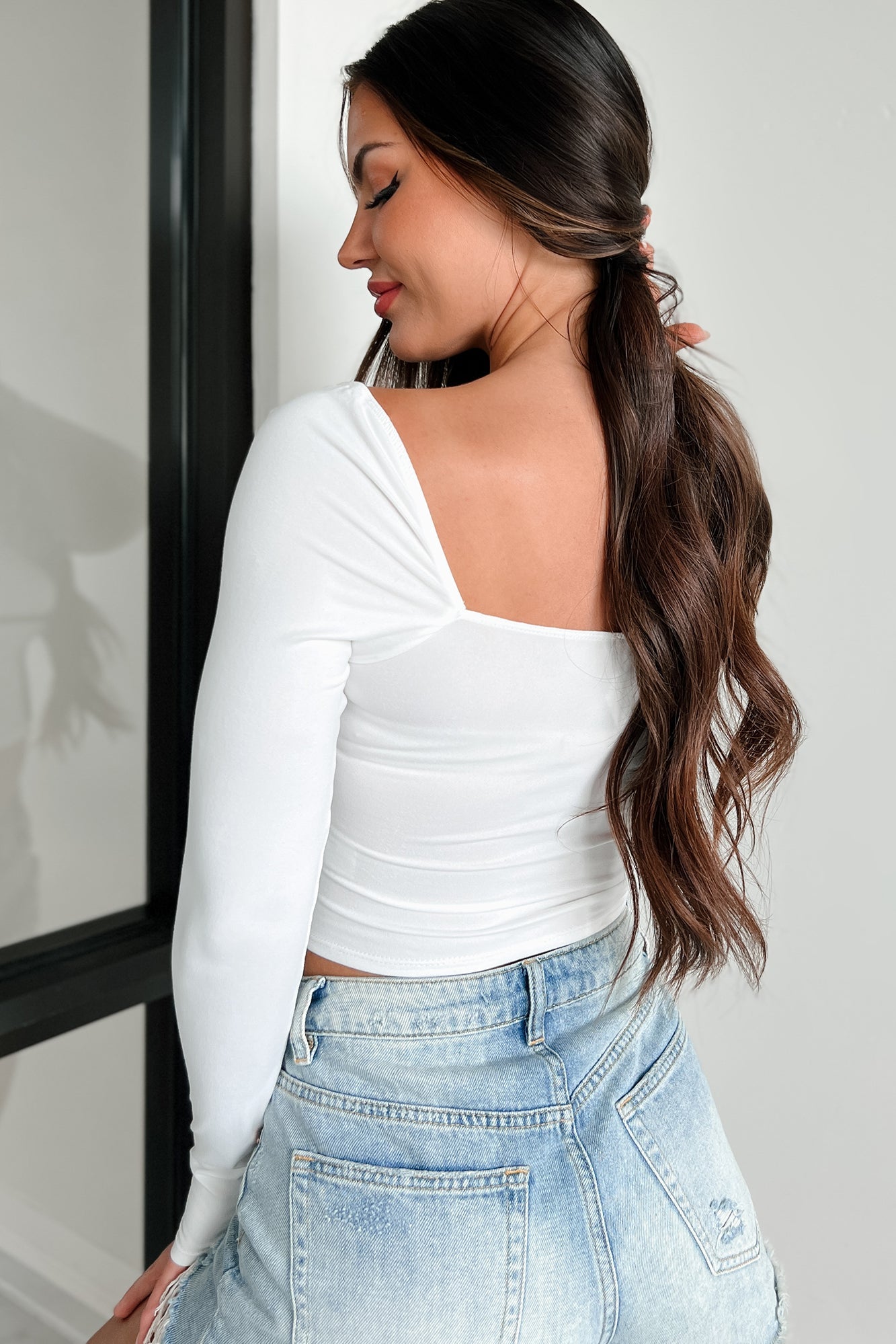 Metropolitan Mood Contrast Binding Top (White)