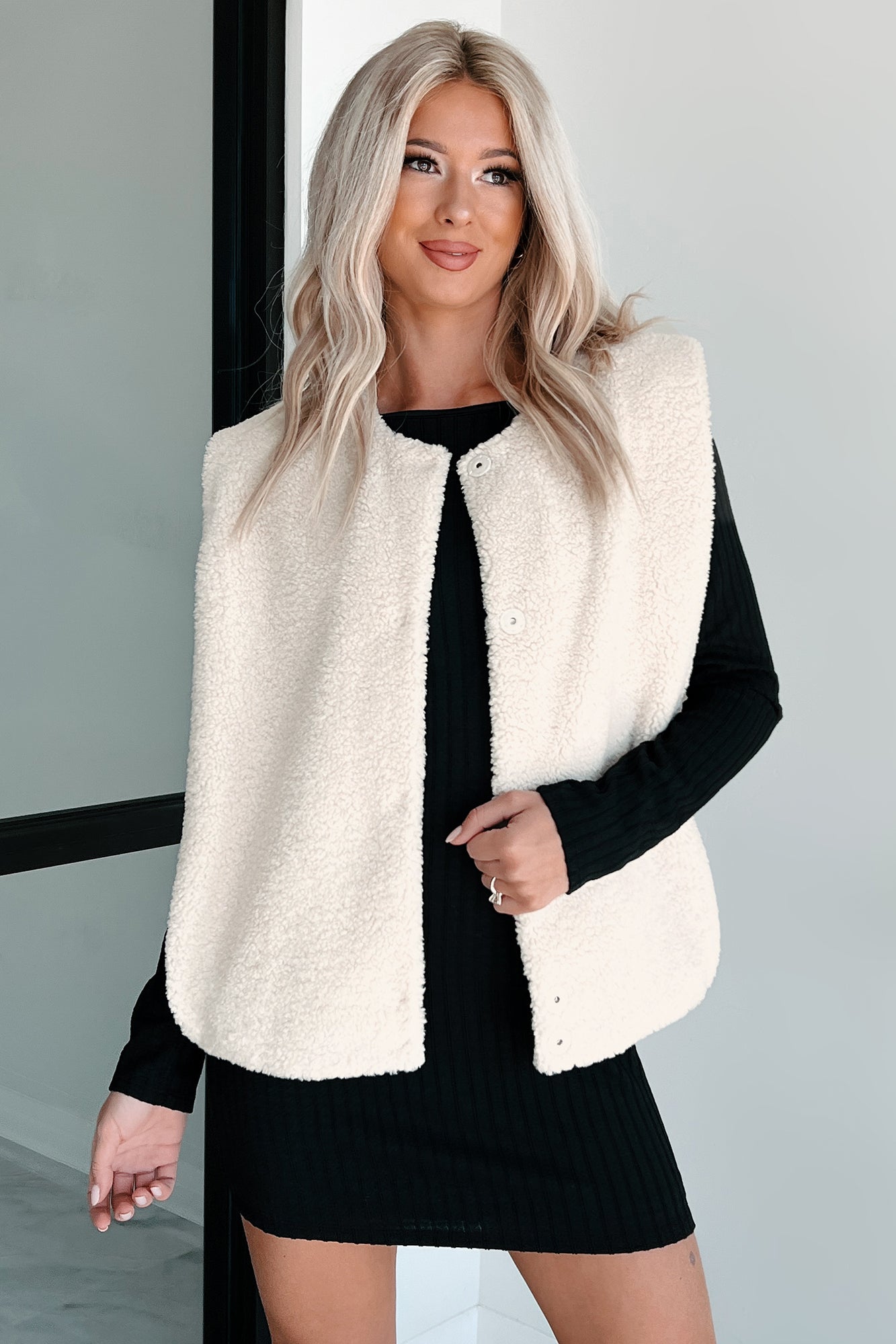 Took A Chance Oversized Sherpa Vest (Cream)