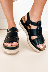 Summer Excursion Platform Fisherman Strap Sandals (Black)