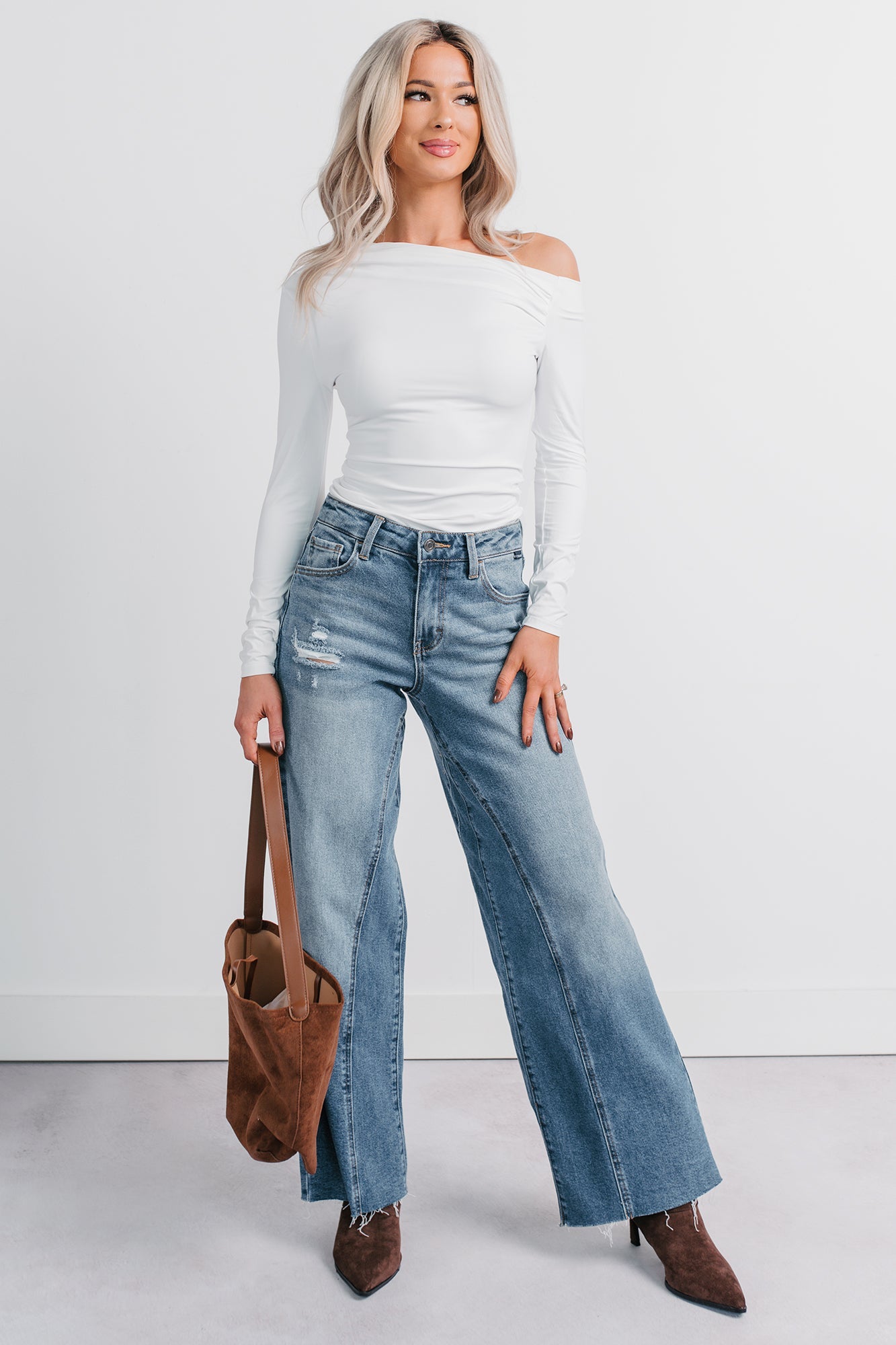 Isaac Mid Rise Wide Leg Cello Jeans (Medium)