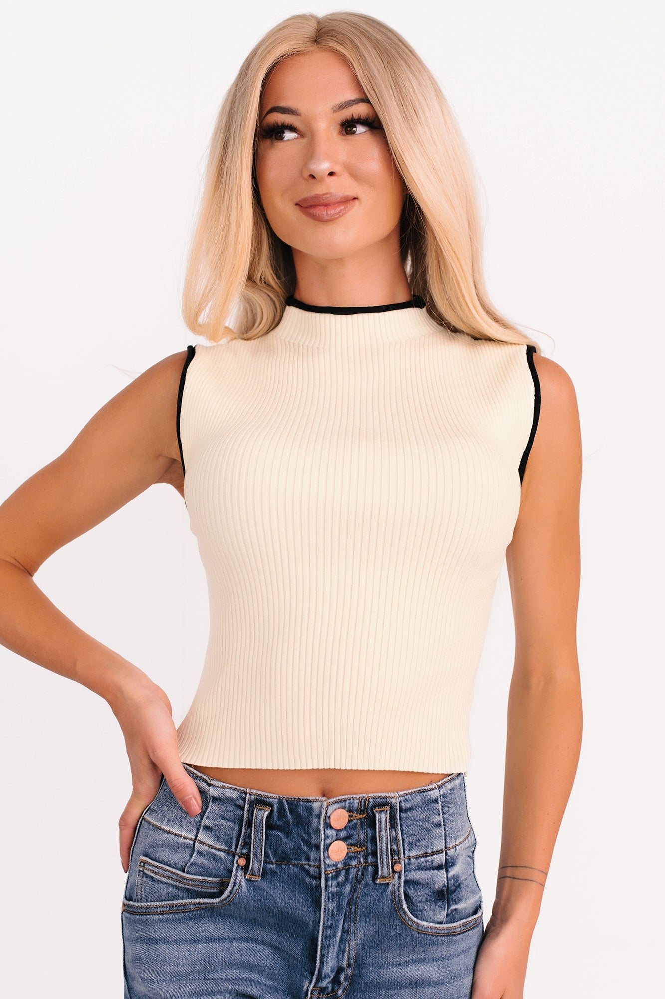 Gonna Go Far Contrast Trim Sleeveless Top (Cream/Black)