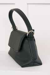 Turn On Charm Faux Leather Handbag (Black)