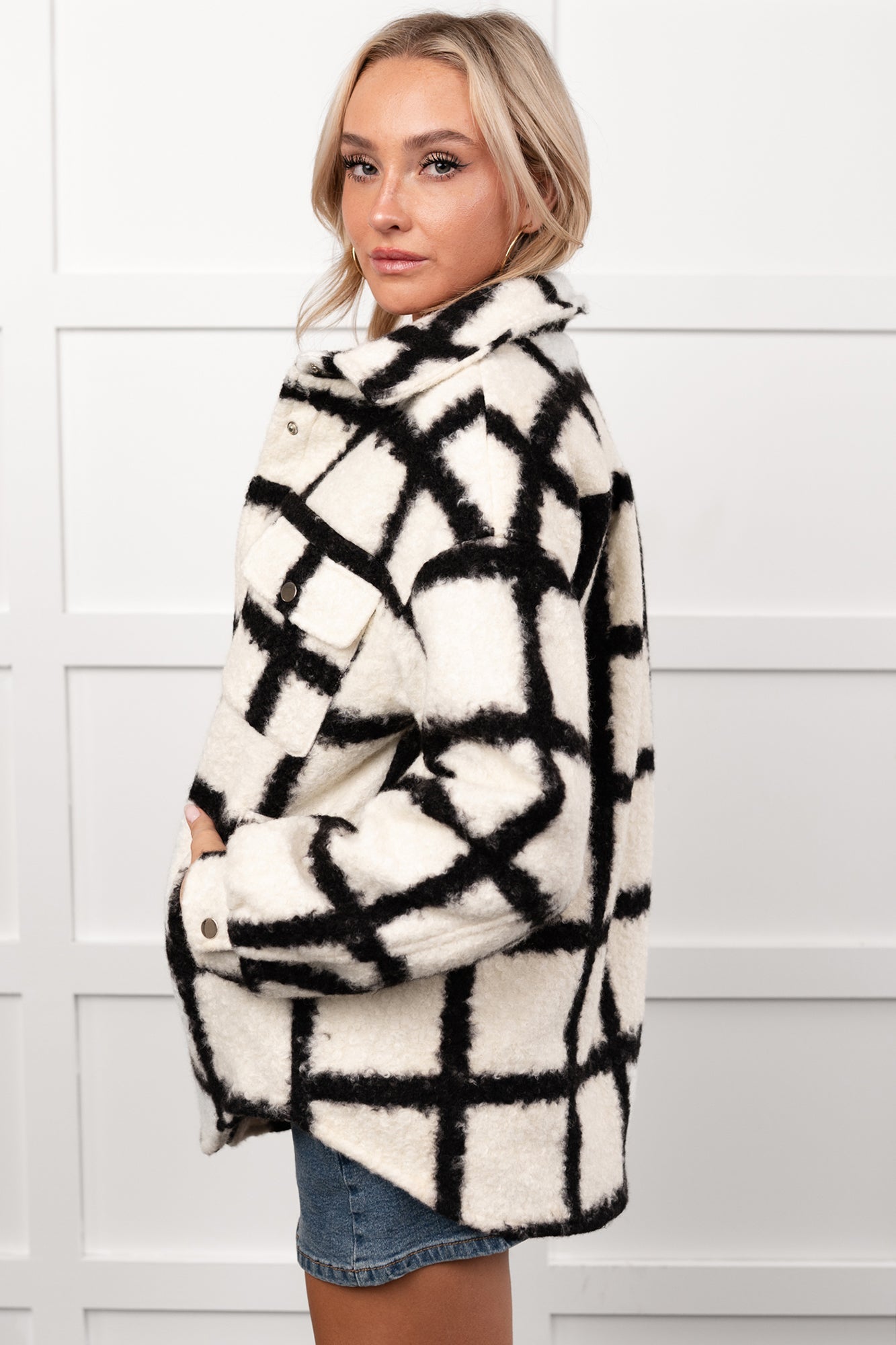 Hearth Light Grid Print Brushed Fleece Coat (Black)