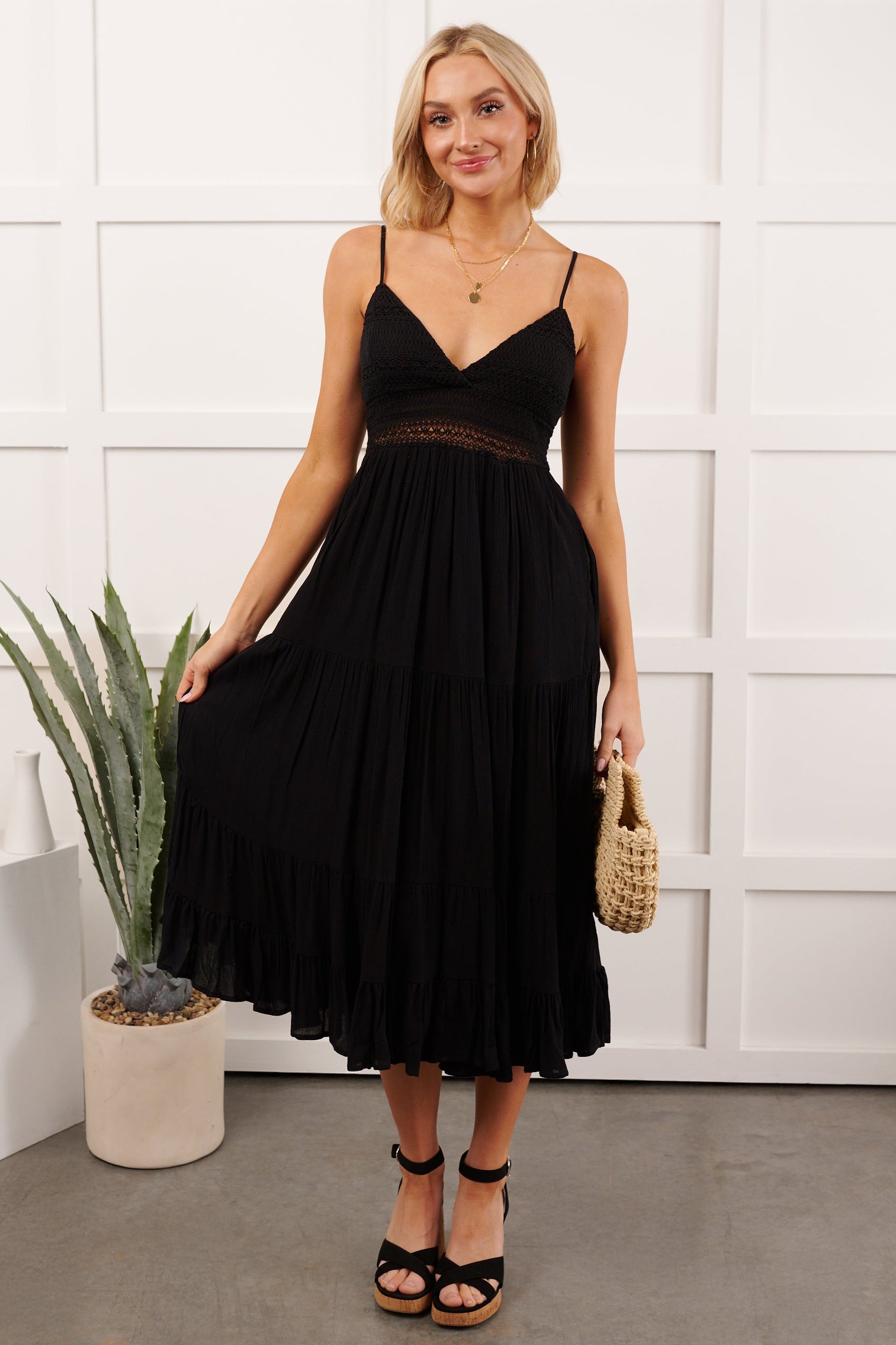 Soft Twirl Tiered Crochet Bodice Midi Dress (Black)