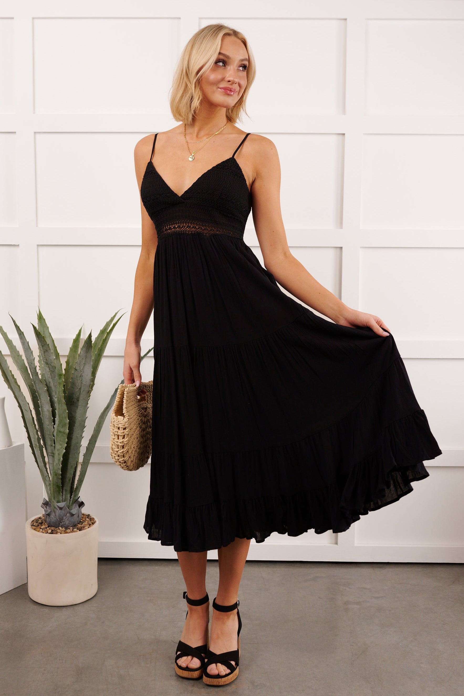 Soft Twirl Tiered Crochet Bodice Midi Dress (Black)