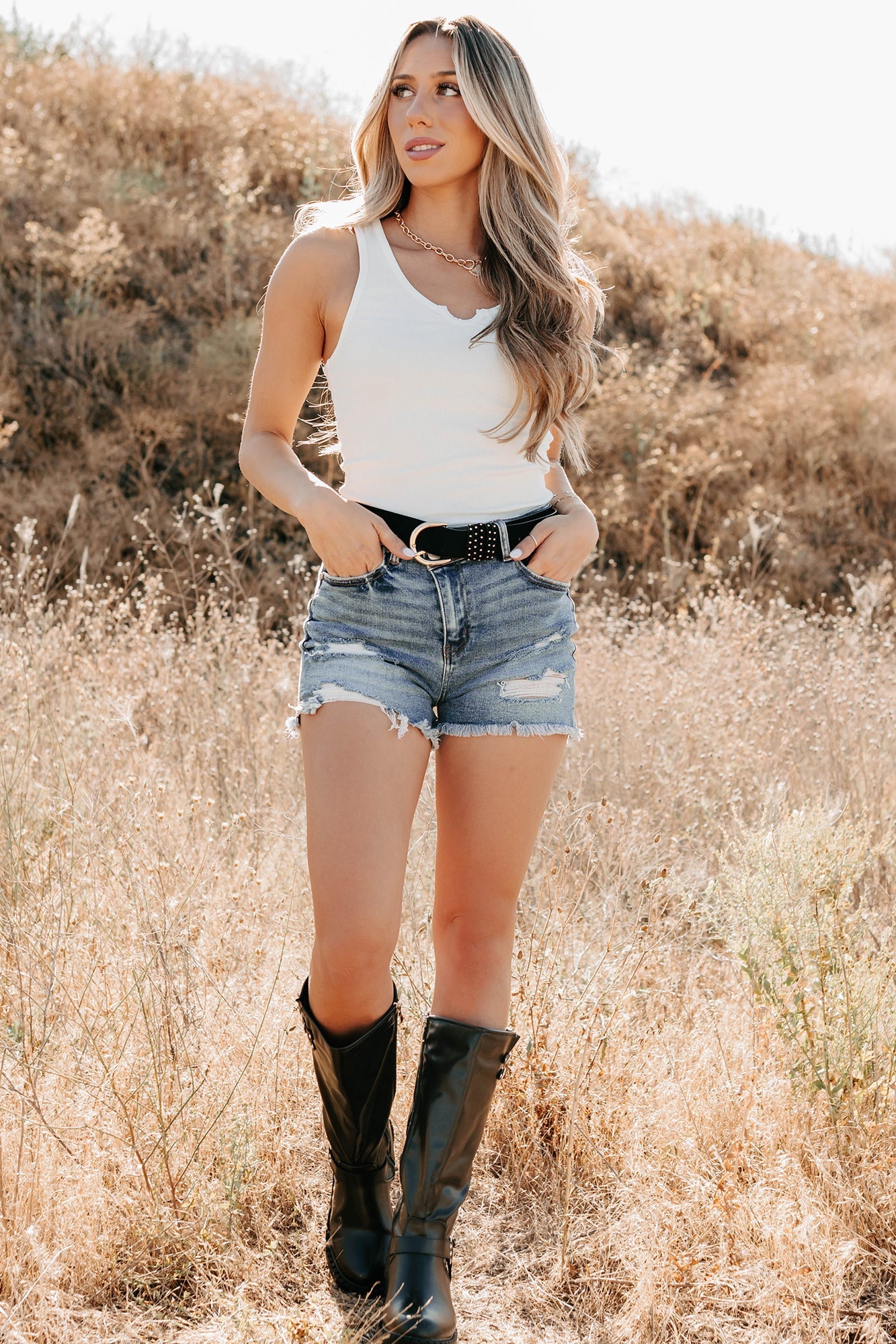 Daily Icon Notched Signature 8 Rib Knit Tank (Off White)
