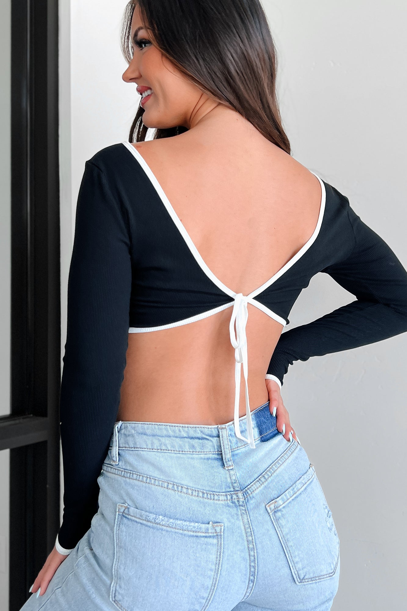 Might Cause Trouble Contrast Trim Tie-Back Top (Black)