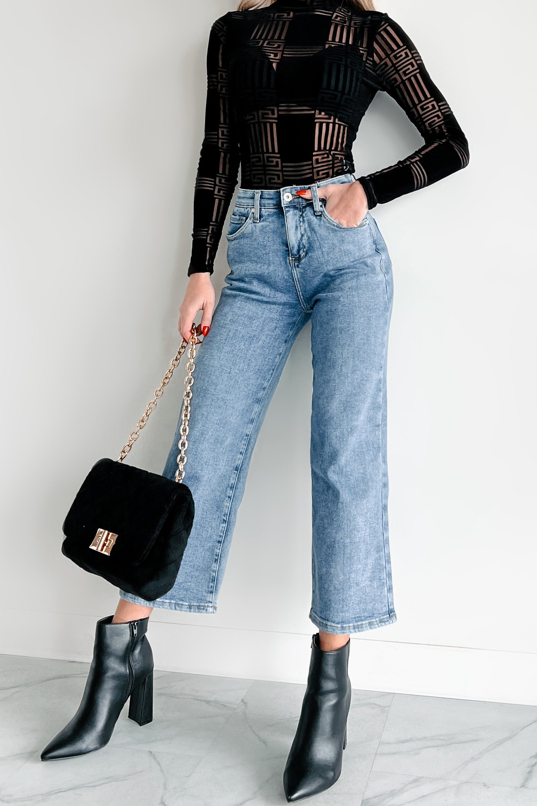 Bennie High Rise Tummy Control Special A Wide Crop Jeans (Light)