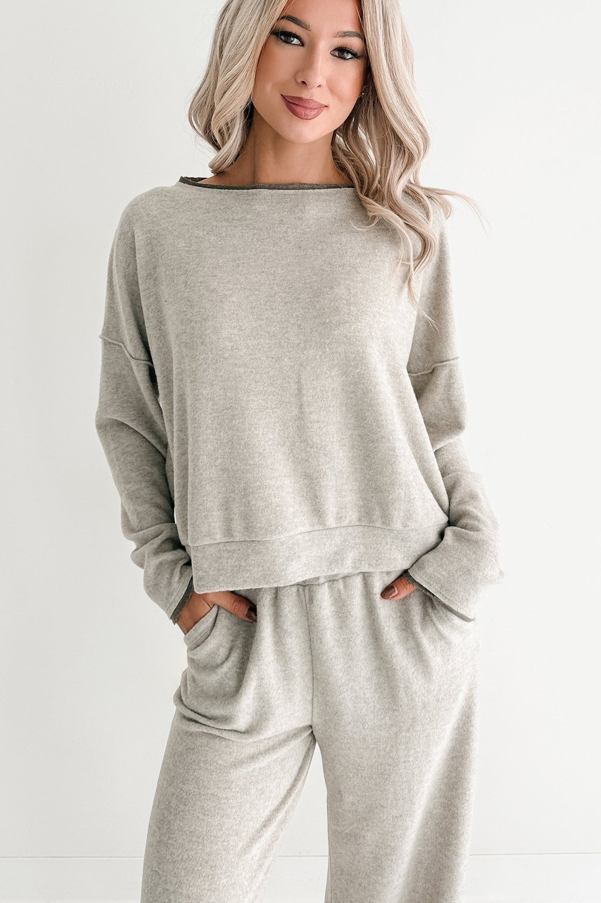 Woolen Wishes Contrast Trim Sweater (Heather Taupe)