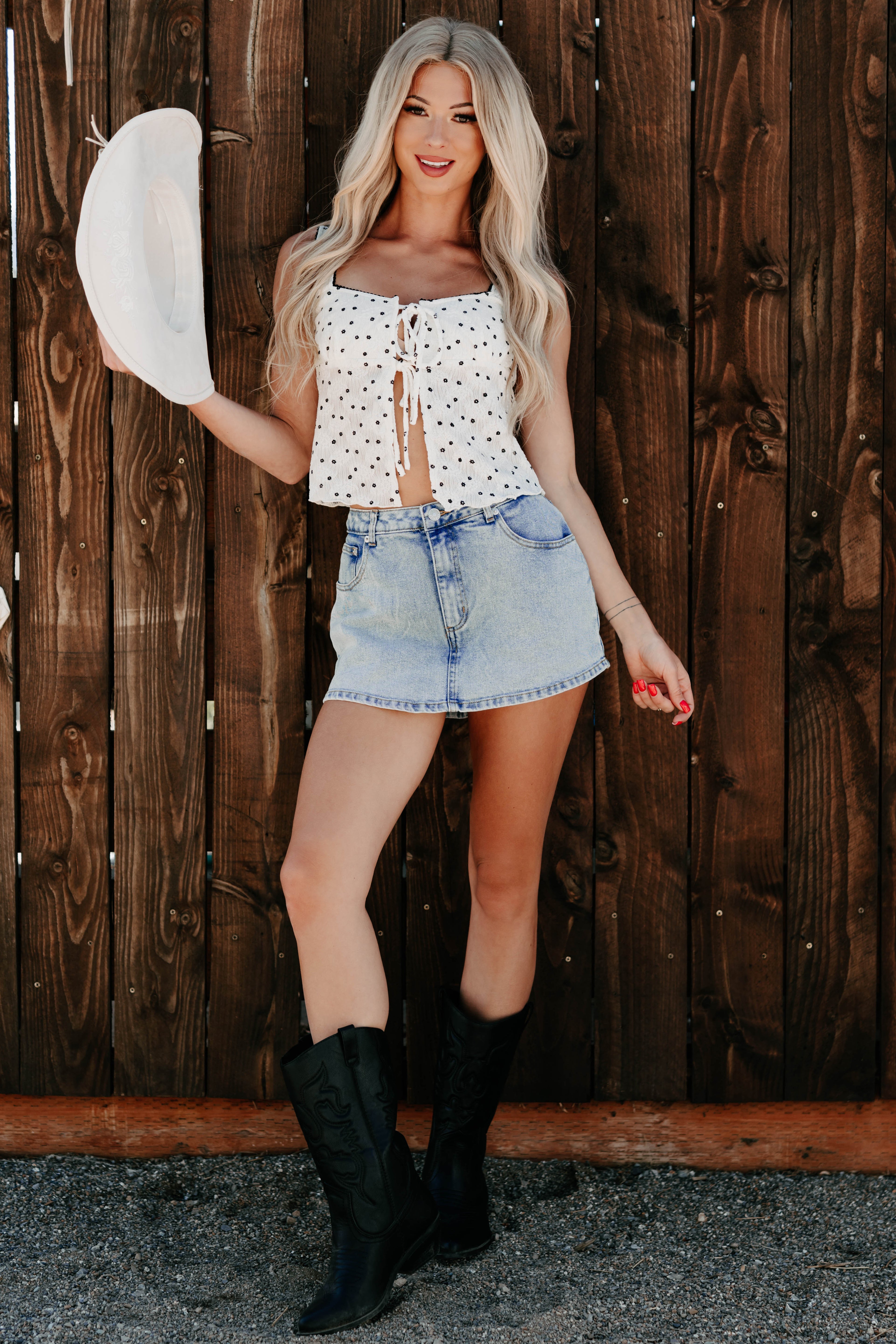 Cupid's Favorite Sleeveless Floral Top (Ivory)