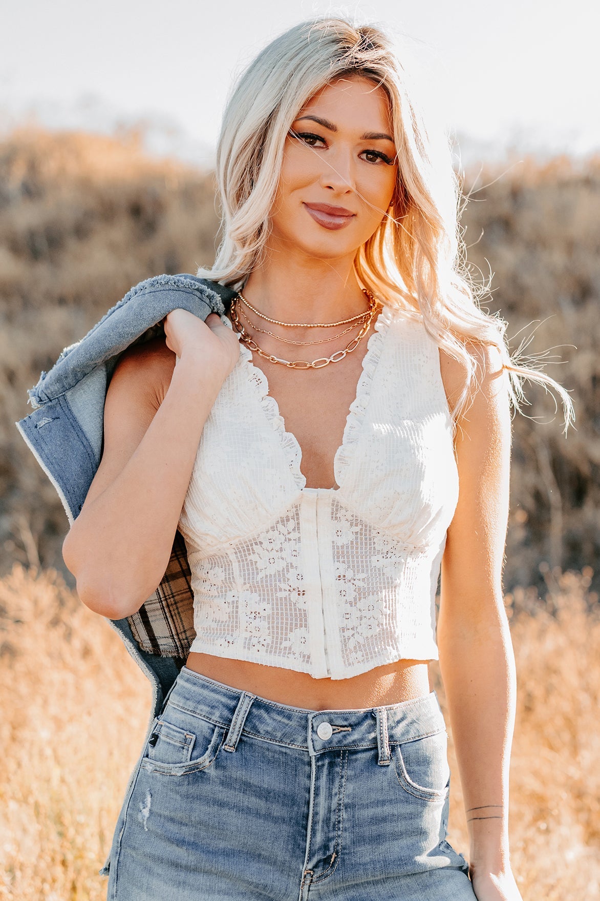 Dream In Gold Sleeveless Floral Lace Top (Cream)