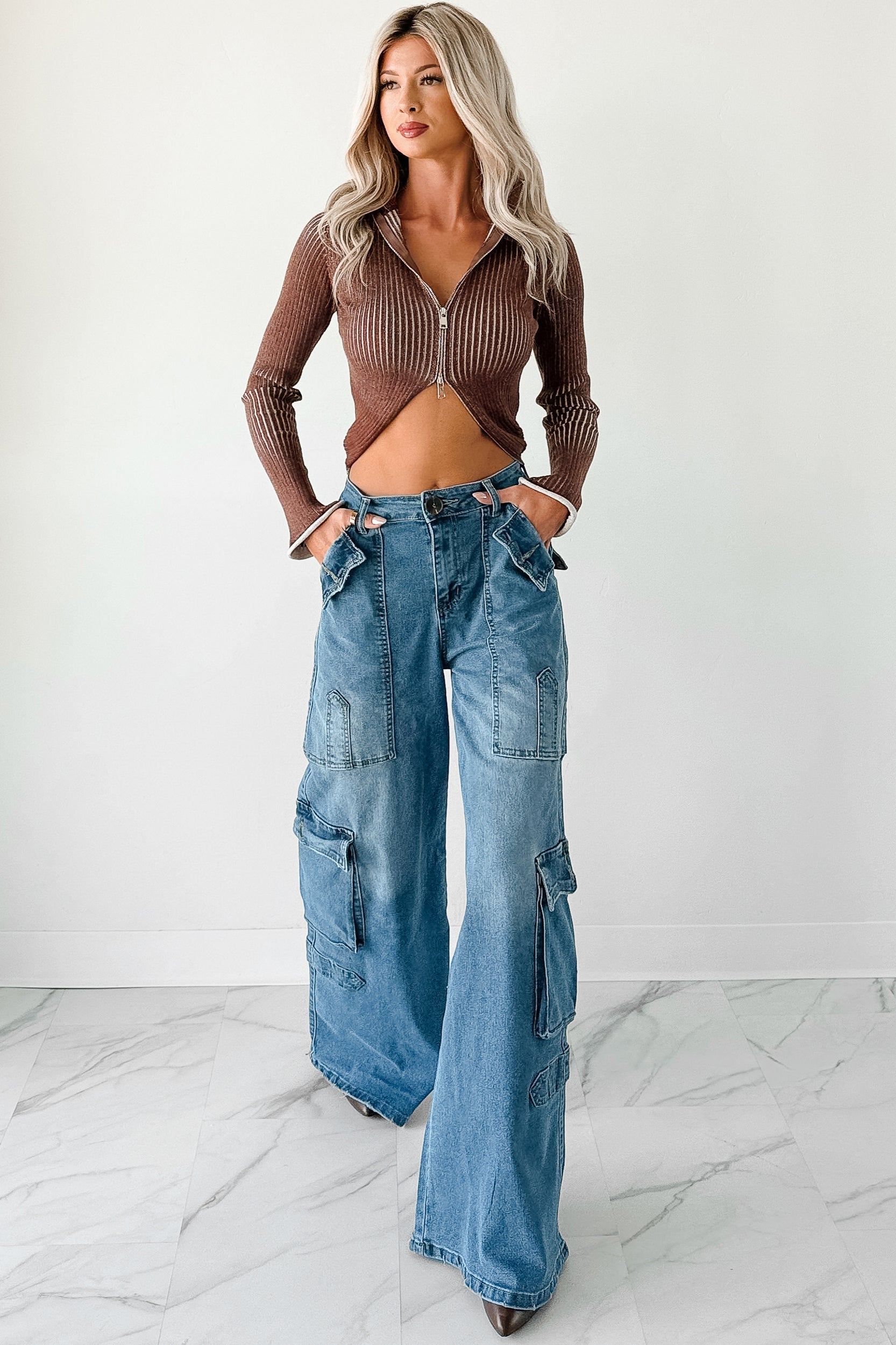 Susan Wide Leg Balboa Cargo Jeans (Medium)