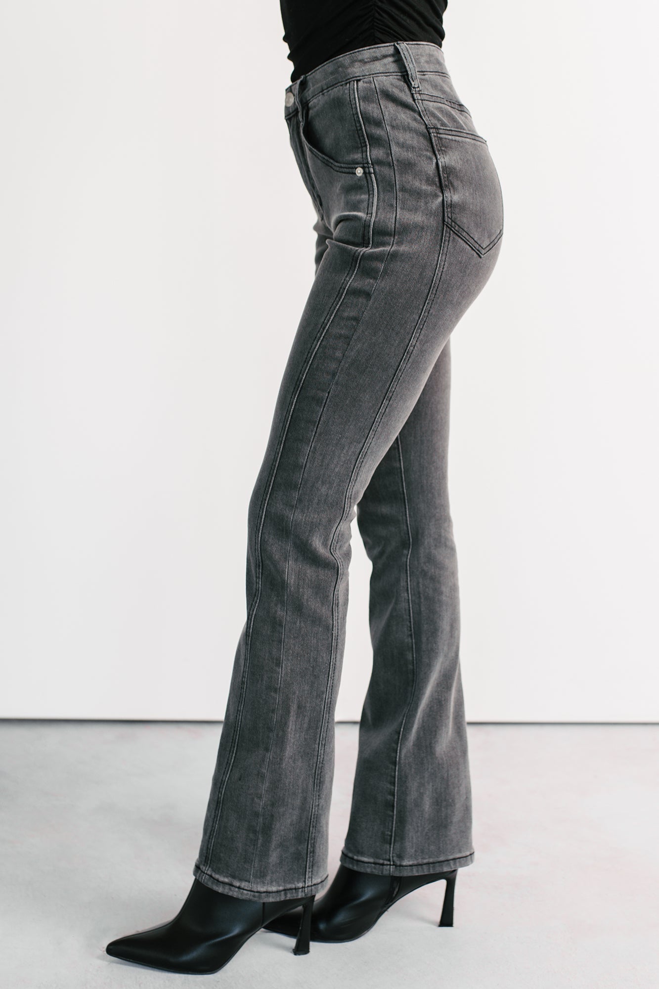 Gentry High Rise Bootcut Mica Denim Jeans (Black)