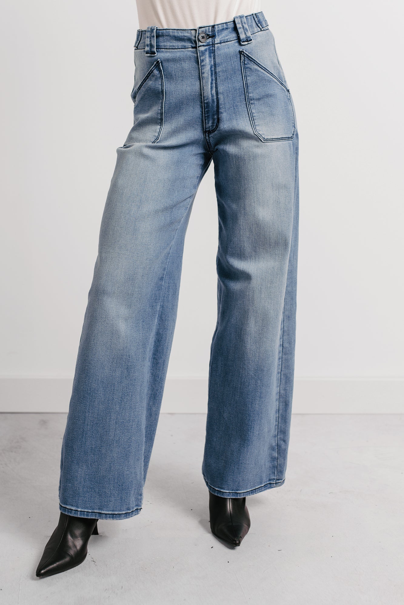 Betty Non-Distressed High Rise Wide Leg Sneak Peek Jeans (Medium Light)