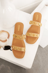Beachside Breeze Raffia Strap Beach Charm Sandals (Natural)