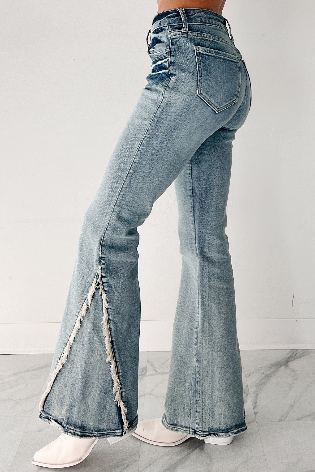 Estella Mid Rise Cello Flare Jeans (Tinted Light)