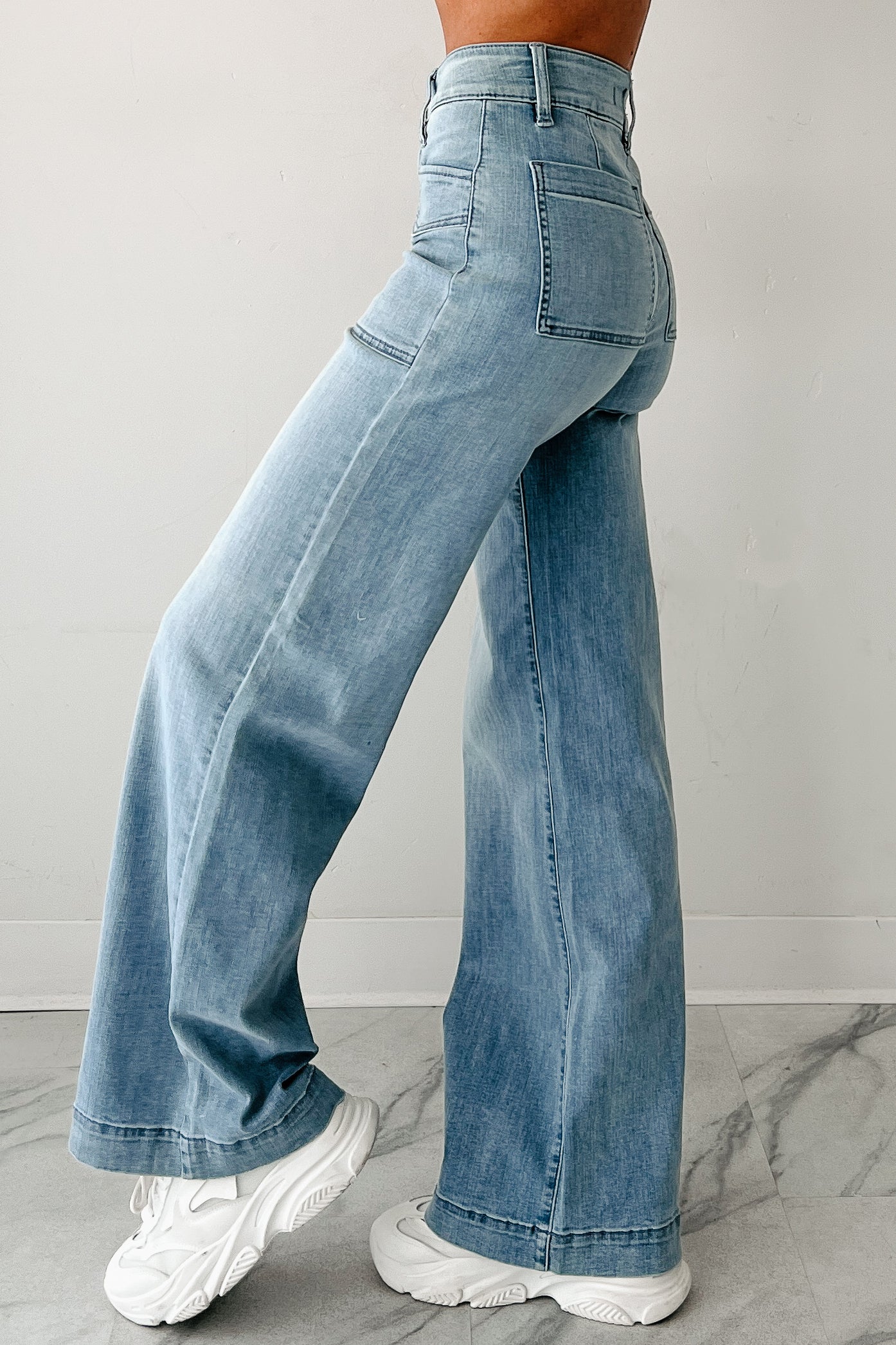 Zella High Rise Wide Leg Eunina Jeans (Medium)