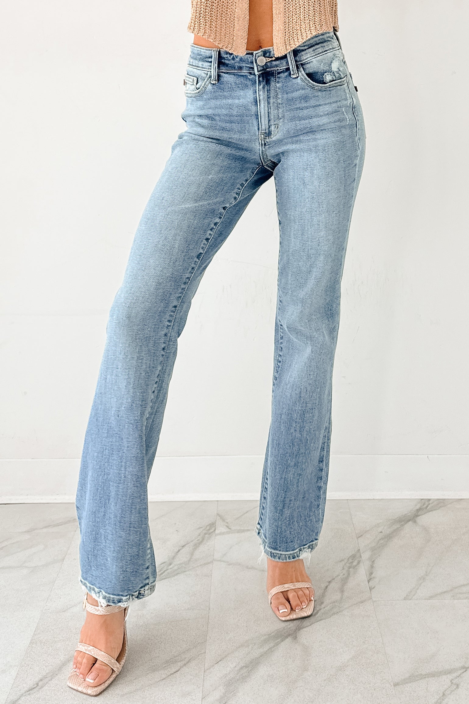 Elara Mid Rise Bootcut Judy Blue Jeans (Medium)
