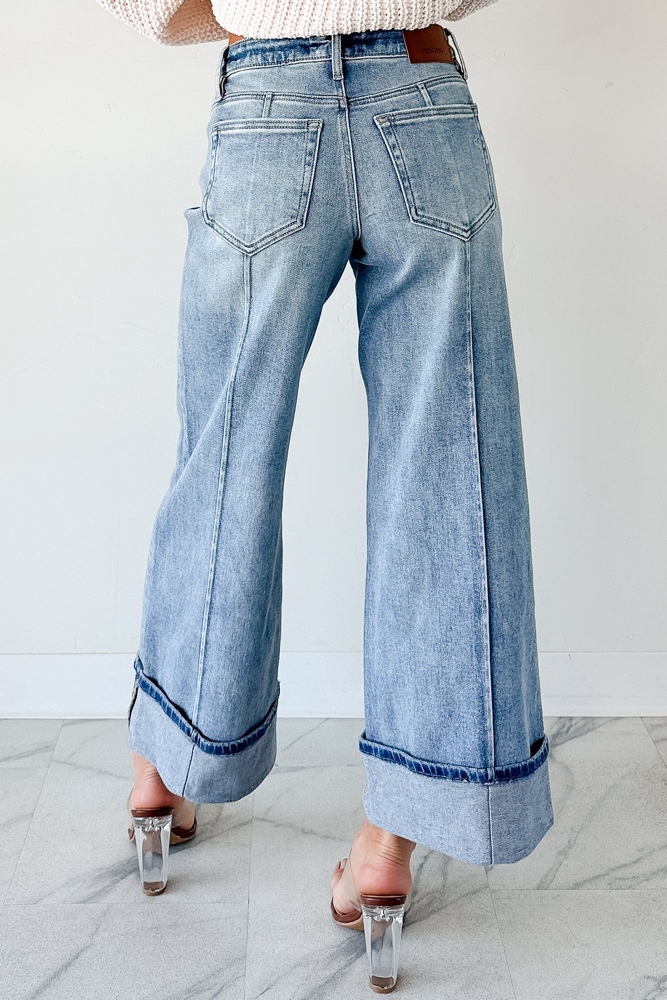 Isla Mid Rise Cuffed Wide Leg Hidden Jeans (Medium)