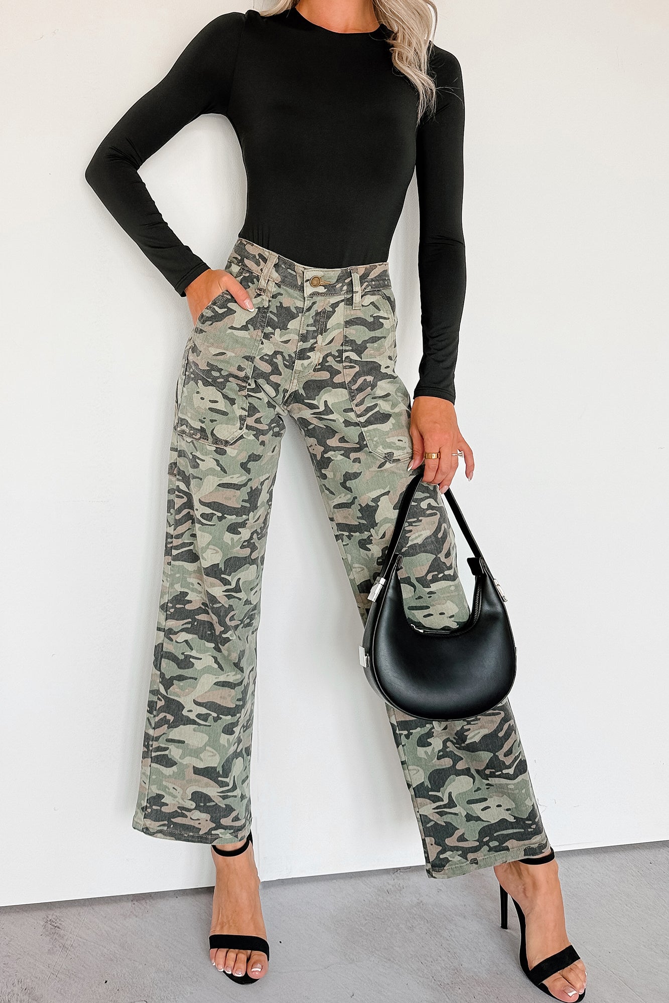 Copernicus Camo Print Straight Leg Carpenter Jeans (Camo)