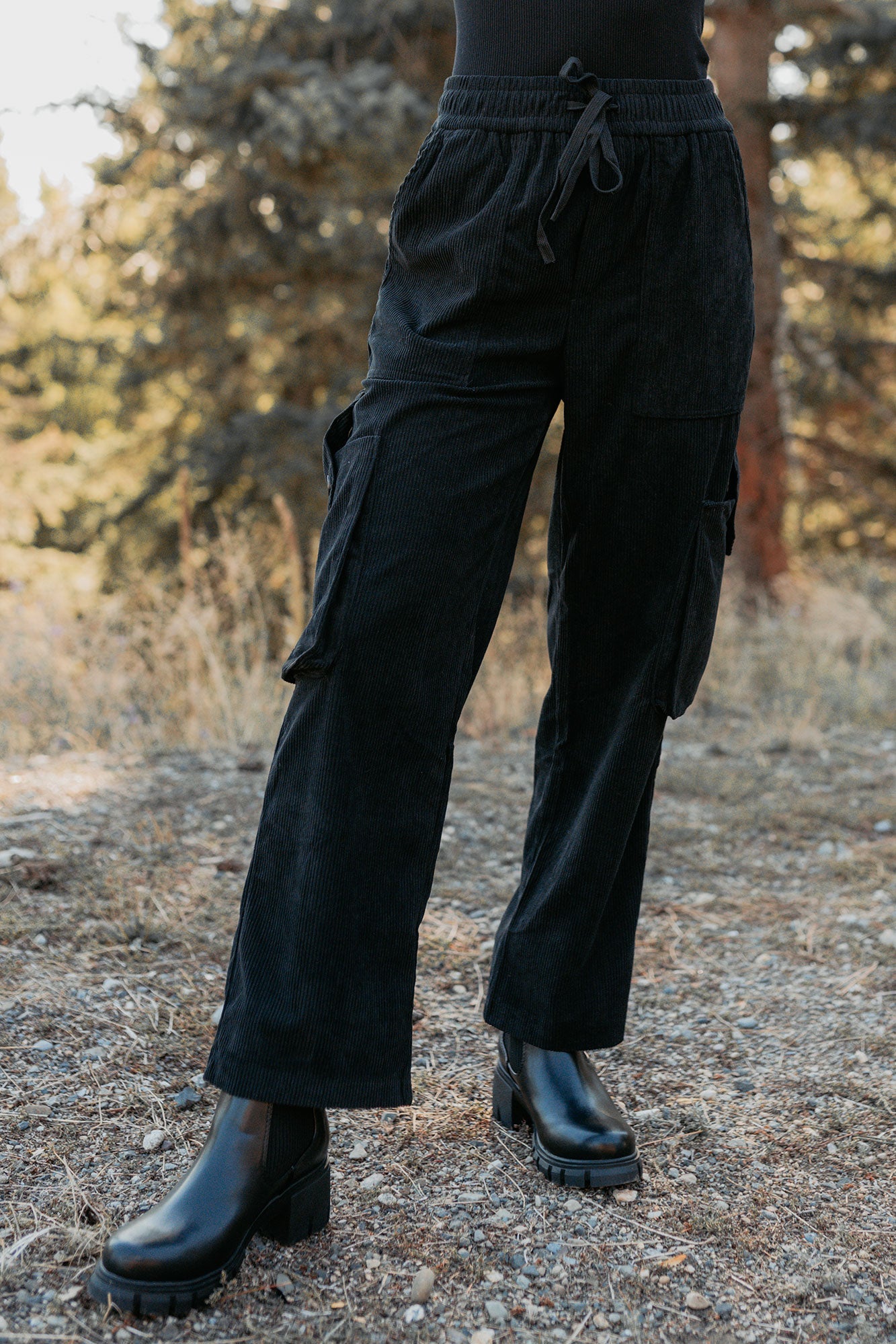 Lester Corduroy Cargo Pants (Black)