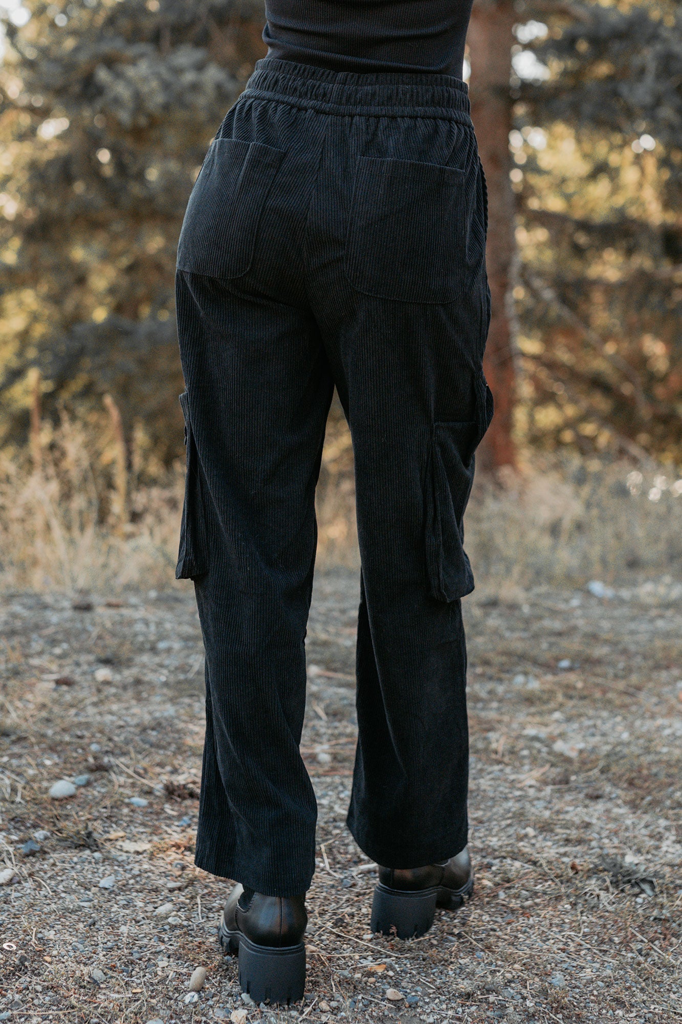 Lester Corduroy Cargo Pants (Black)
