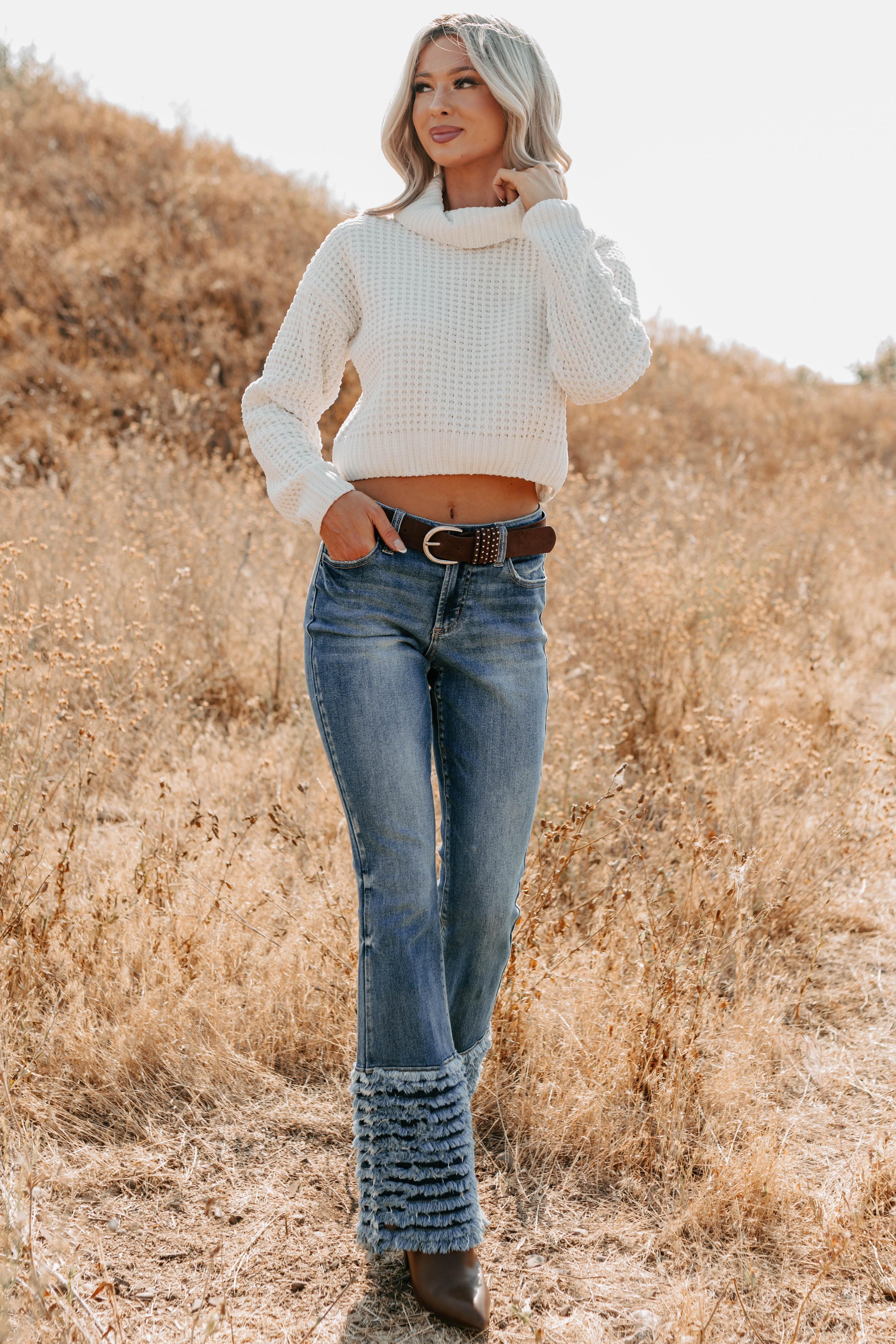 Vera Mid Rise Frayed Hem Cello Flare Jeans (Medium)