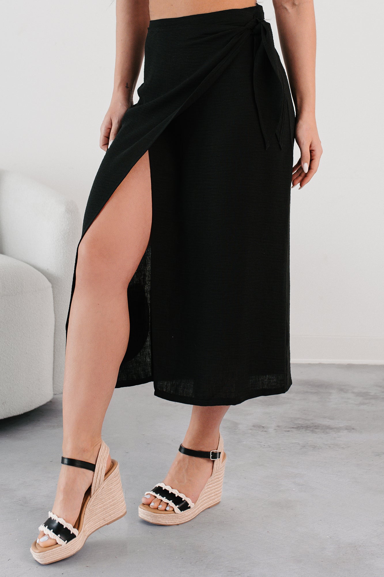 Sunlit Paths Woven Wrap Tie Skirt (Black)