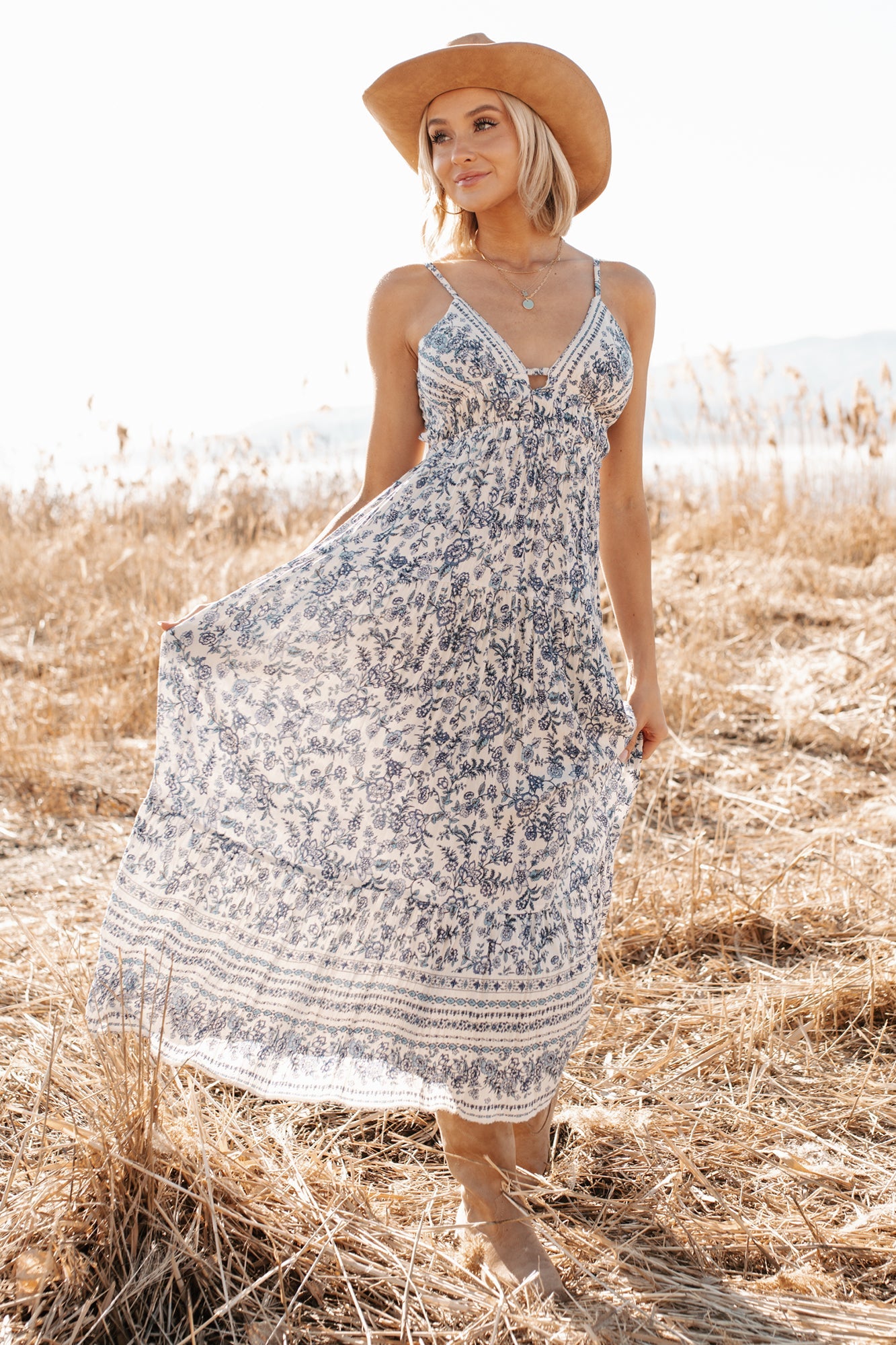 Eyes On You Floral Sleeveless Maxi Dress (Ivory/Blue)