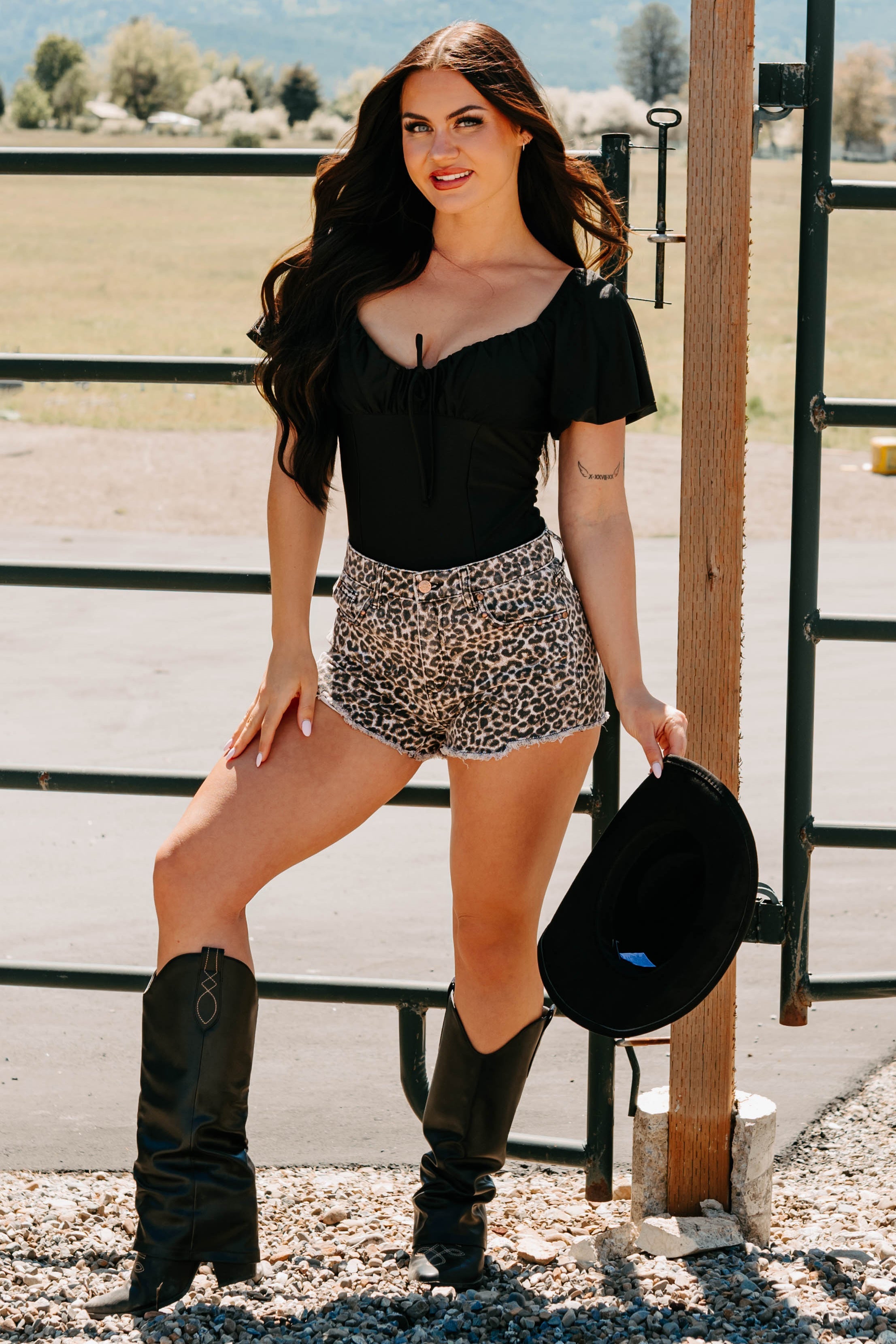 Humming Along Puff Sleeve Scoop Neck Bodysuit (Black)