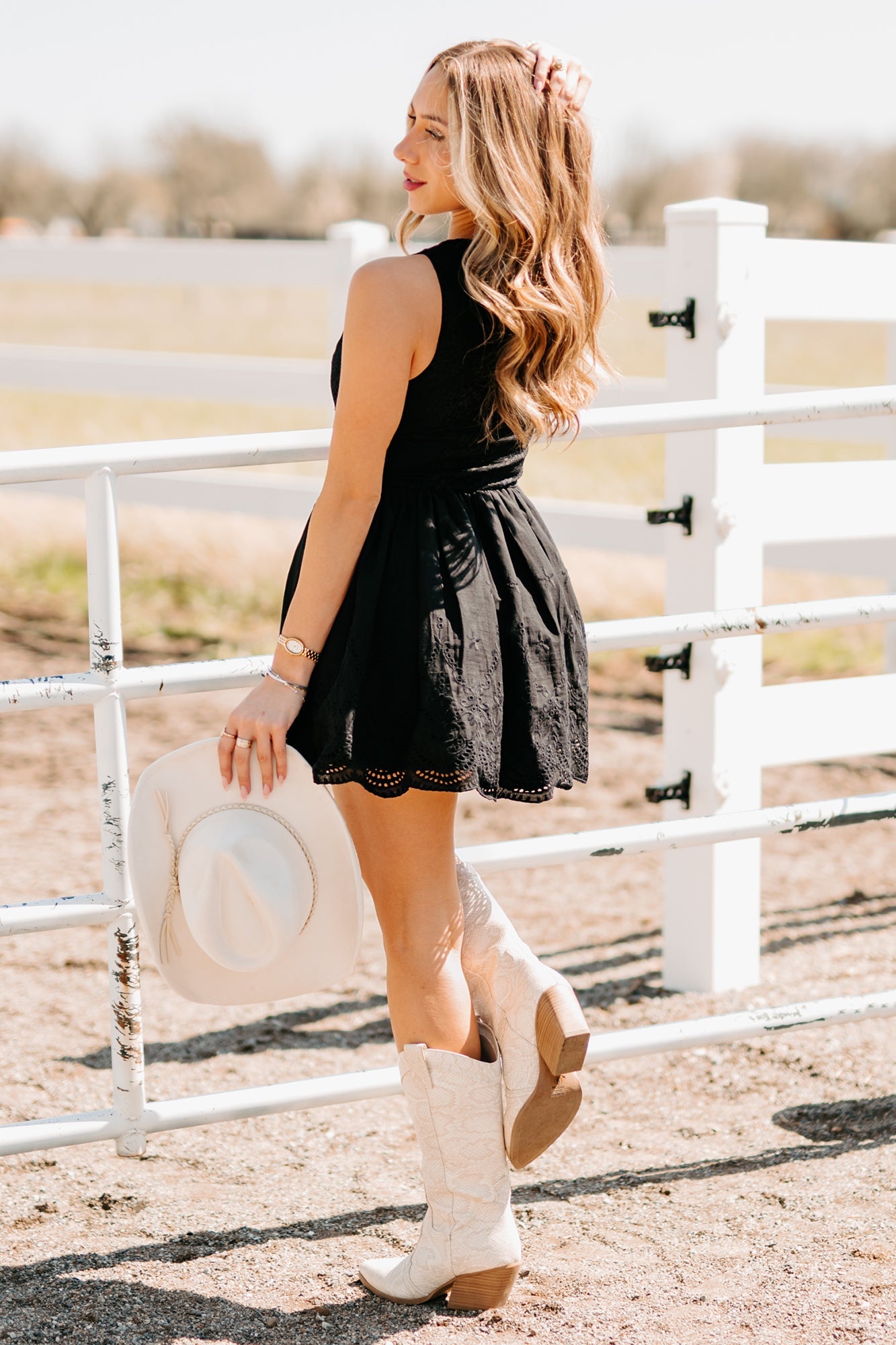 Scene Stealer Sleeveless Lace Mini Dress (Black)