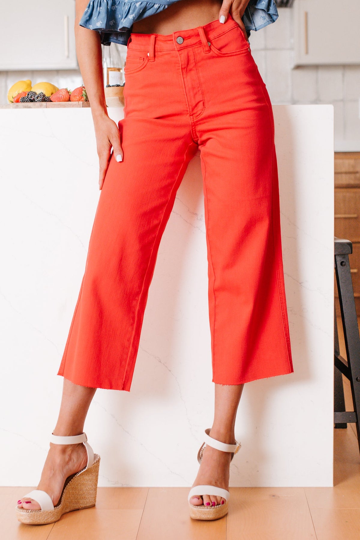 Eddie Tummy Control Wide Crop Judy Blue Jeans (Red)