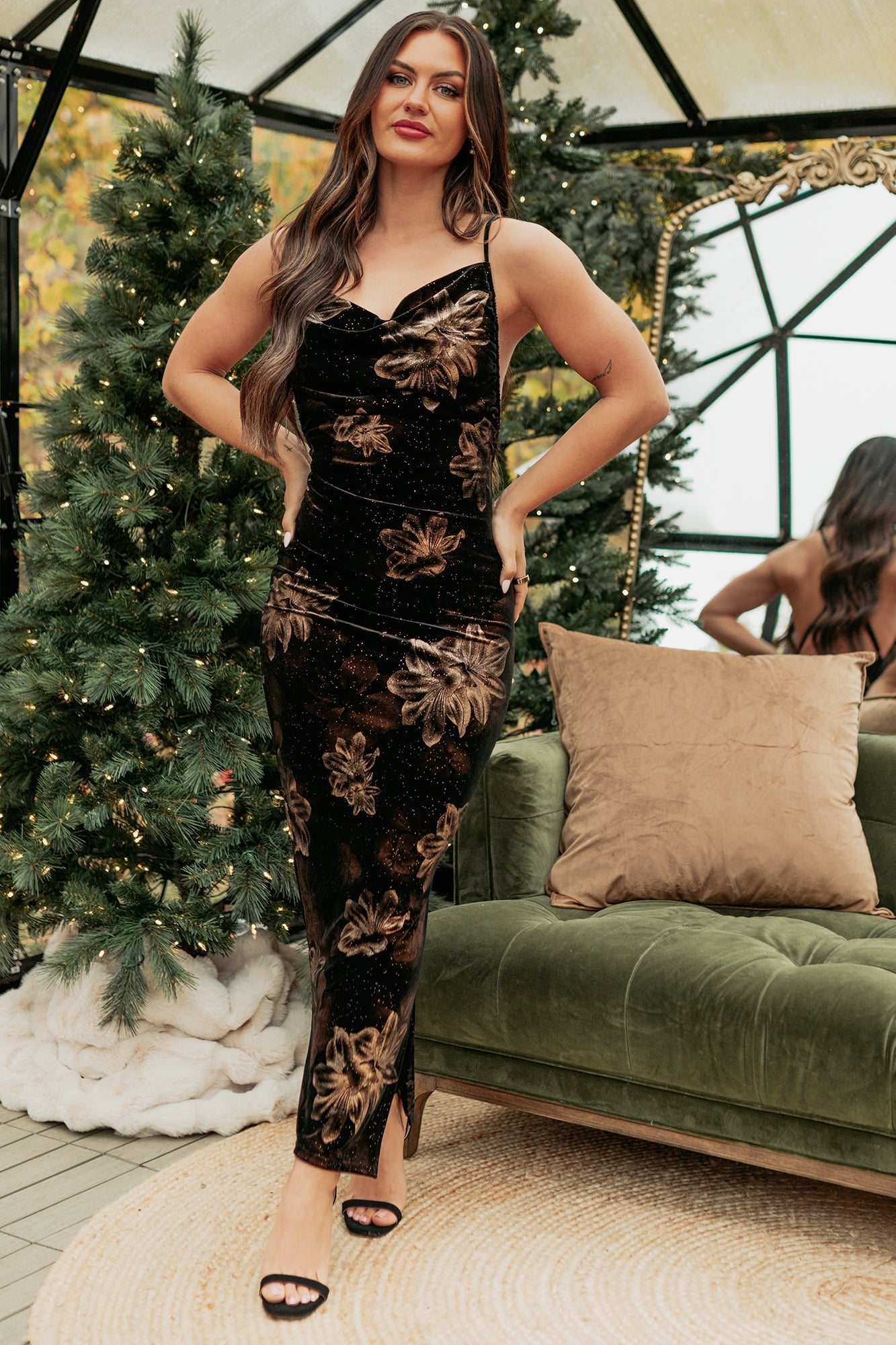 Gold Mood Sleeveless Floral Maxi Dress (Black)